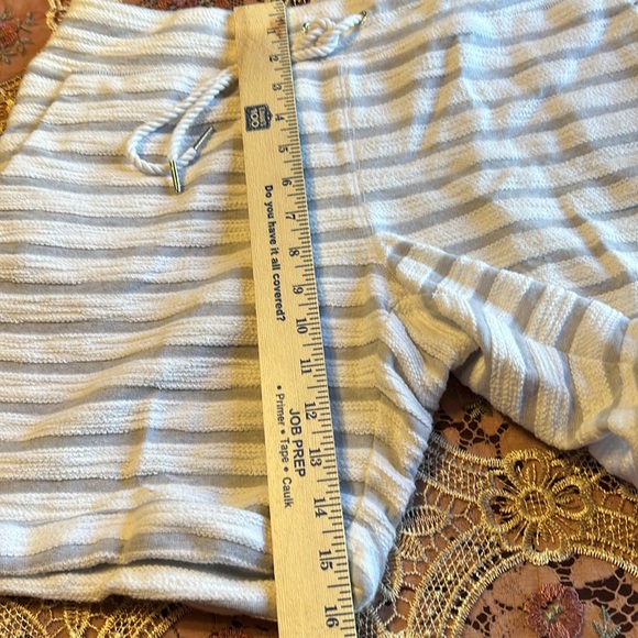 Calvin Klein Performance Quick Dry Shorts Terry Cloth Feel Gray White Striped Sm - Picture 7 of 8